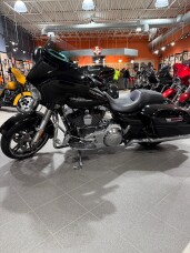 FLHXS 2016 Street Glide® Special thumb 2