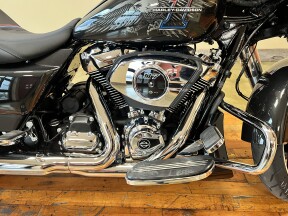 2026 Harley-Davidson Street Glide Enthusiast Edition  thumb 2