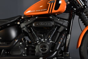 2024 Harley-Davidson® Street Bob® 114 FXBBS thumb 2