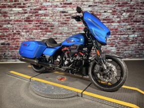 Harley-Davidson® CVO Street Glide ST 2026 FLHXSTSE ELECTRIC COAST W/ PINSTRIPE thumb 0