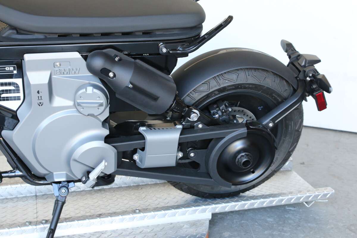 2025 BMW CE 02, photo 15