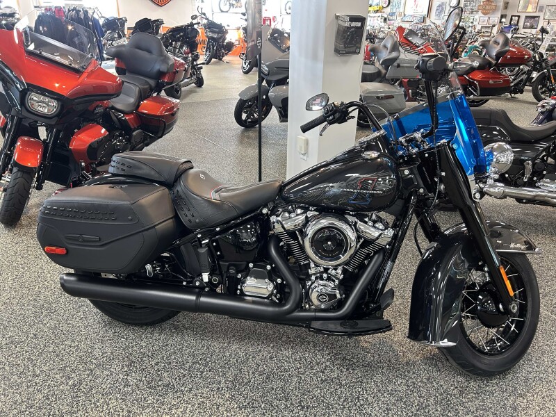 2026 Harley-Davidson® FLHC Heritage Classic- Enthusiast