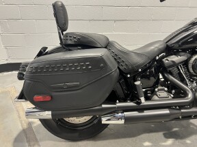 2024 Harley-Davidson® Heritage Classic Vivid Black FLHCS thumb 0