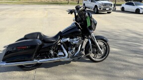 2019 Harley-Davidson® Street Glide® thumb 1