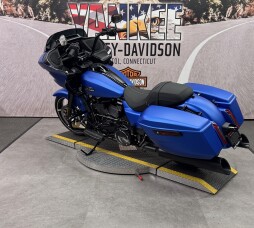 2026 FLTRX Road Glide®  thumb 1
