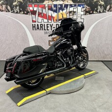 2026 FLHX Street Glide®  thumb 3
