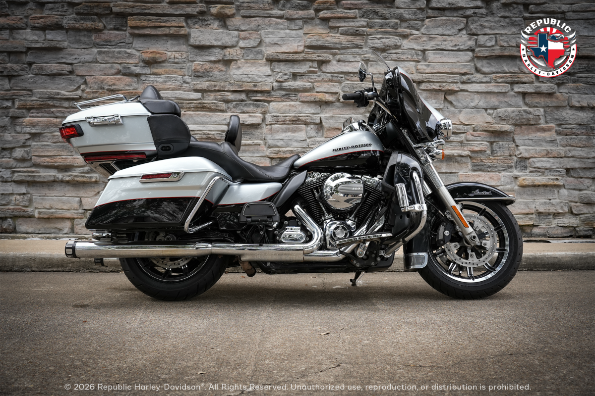 2022 Harley-Davidson® Road Glide® Special Apex (Black Finish