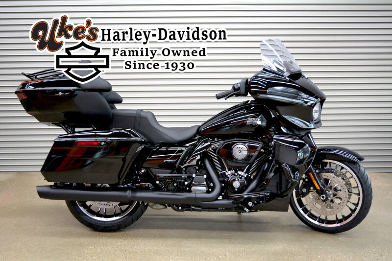2026 Harley-Davidson® Street Glide® Vivid Black Black Trim