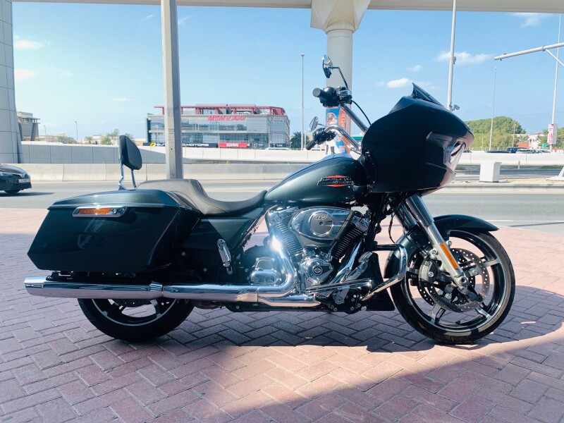 2025 Harley-Davidson® Road Glide™ Iron Horse Metallic