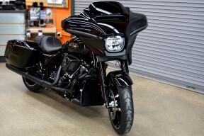 2026 Harley-Davidson® Street Glide® Vivid Black Black Trim thumb 3
