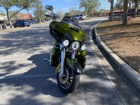 2017 Harley-Davidson® CVO™ Limited thumb 2