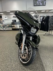 2026 Harley-Davidson® FLHXL Street Glide™ Limited thumb 3