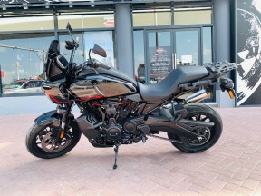 2025 Harley-Davidson® Pan America® 1250 ST Vivid Black thumb 0