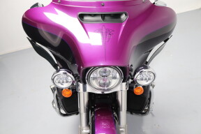 2016 Harley-Davidson® Ultra Limited Low Custom Colour Purple Fire/Blackberry Smoke thumb 1