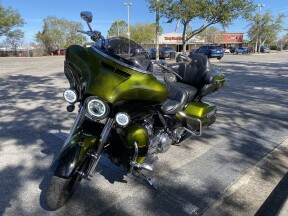 2017 Harley-Davidson® CVO™ Limited thumb 1