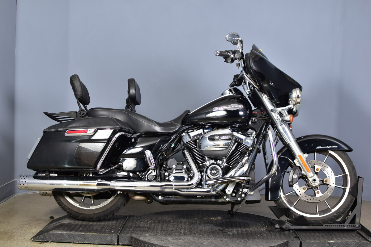2021 Harley-Davidson® Street Glide® FLHX | Riverside Harley-Davidson®