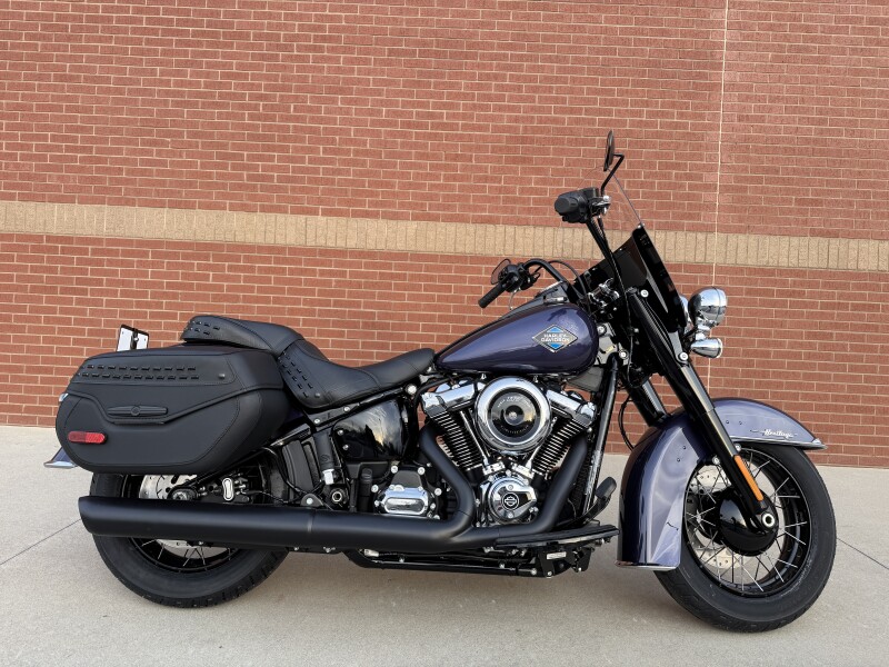 2026 Harley-Davidson® Heritage Classic Purple Abyss Black Laced Wheels