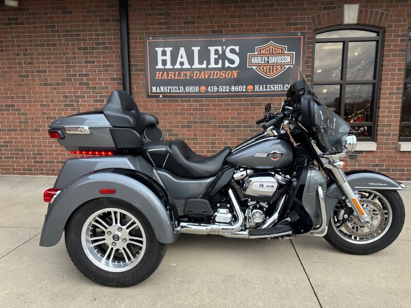 2022 Harley-Davidson Tri Glide Ultra Trike FLHTCUTG