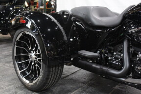 FLTRT 2025 Road Glide® 3 thumb 0