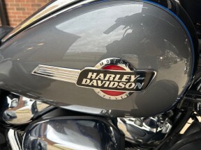 2022 Harley-Davidson Tri Glide Ultra Trike FLHTCUTG thumb 3