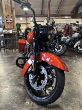 2025 Harley-Davidson® Road King™ Special thumb 3