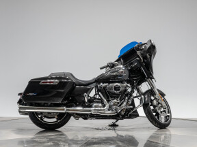 2026 Harley-Davidson FLHX Street Glide in Midnight Ember - Enthusiast Collection with 10 miles thumb 2