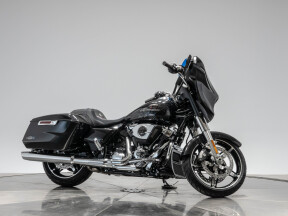 2026 Harley-Davidson FLHX Street Glide in Midnight Ember - Enthusiast Collection with 10 miles thumb 3