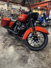 2025 Harley-Davidson® Road King™ Special thumb 2