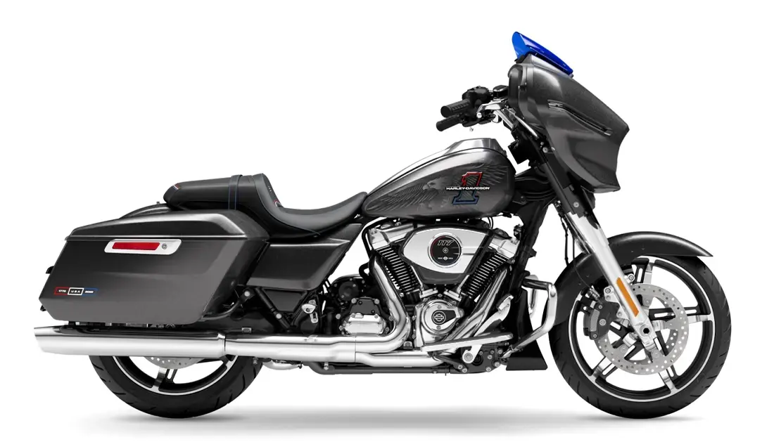 2026 Harley-Davidson® Street Glide® Midnight Ember Chrome Trim FLHX LIBERTY EDITION, photo 6