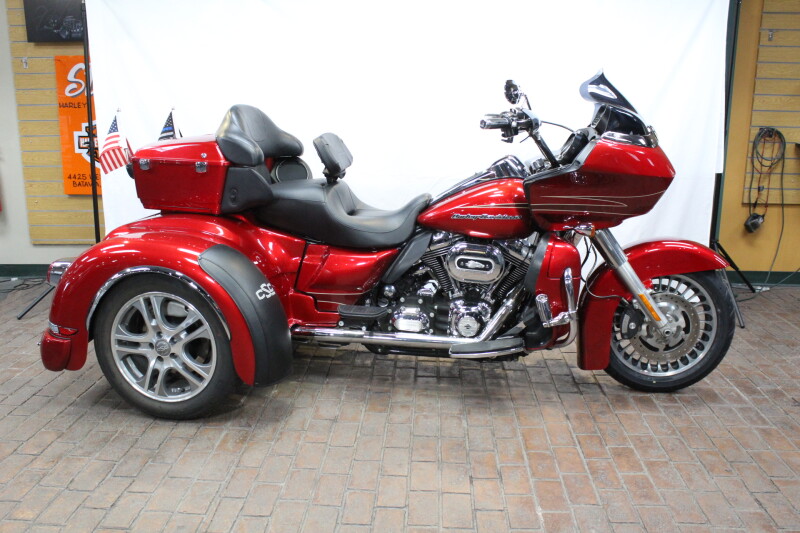 FLTRU 2013 Road Glide® Ultra w/ CSC Trike kit installed