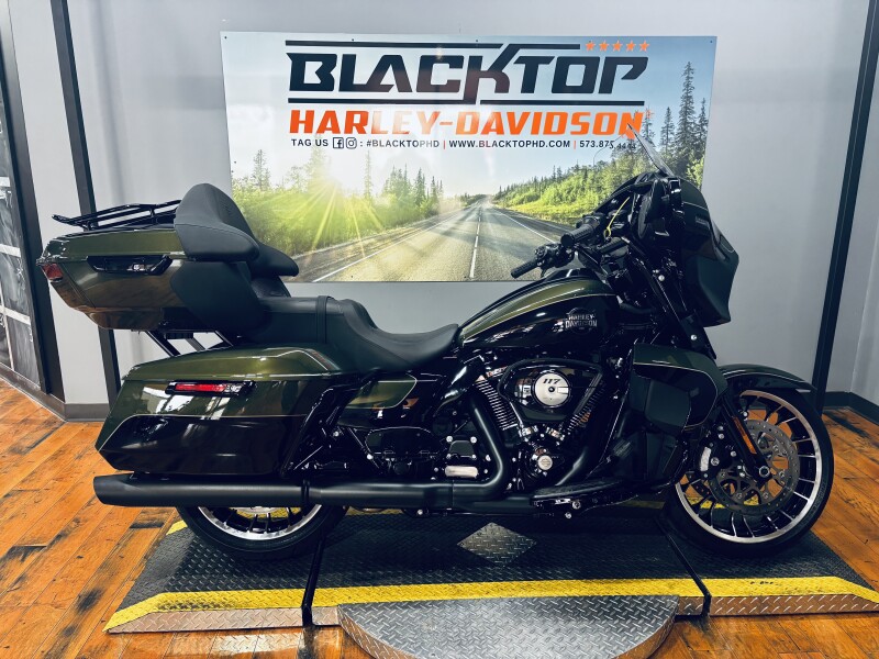 2026 Harley-Davidson® Street Glide Limited OLIV STL MTL/BLK W/ PINSTRI