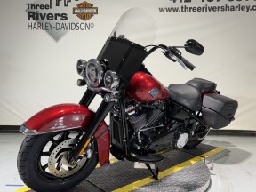 2026 Harley-Davidson® Heritage Classic Brilliant Red w/Cast Wheels thumb 0