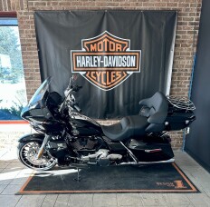 2026 Harley-Davidson® Road Glide Limited FLTRXL Vivid Black Chrome Trim thumb 0
