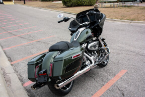 2026 Harley-Davidson® Road Glide™ FLTRX thumb 2