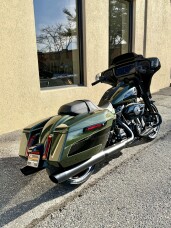 2026 Harley-Davidson® Street Glide® FLHX thumb 1