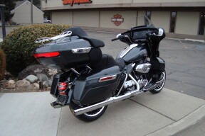 2026 Harley-Davidson® Street Glide Limited Iron Horse Metallic Chrome Trim thumb 0