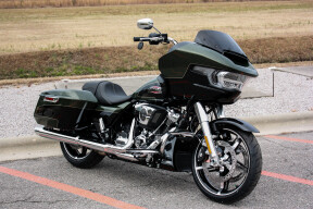 2026 Harley-Davidson® Road Glide™ FLTRX thumb 3