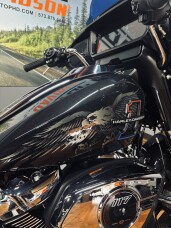 2026 Harley-Davidson® Street Glide® MIDNIGHT EMBER thumb 3