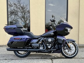 2026 Harley-Davidson® Road Glide Limited FLTRXL thumb 3