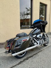 2026 Harley-Davidson® Street Glide® LIBERTY EDITION thumb 1