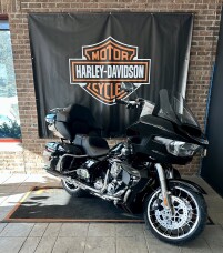 2026 Harley-Davidson® Road Glide Limited FLTRXL Vivid Black Chrome Trim thumb 3