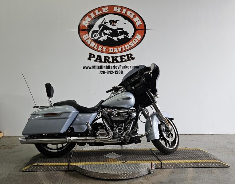 FLHX 2023 Street Glide®
