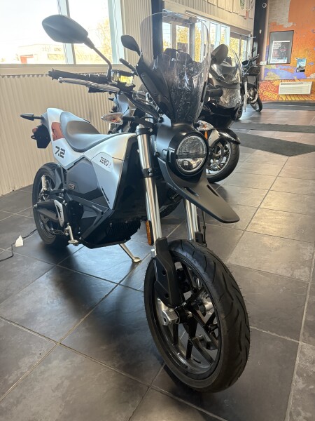 2022 Zero FXE only 1,903kms!!