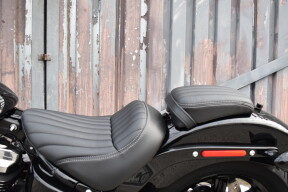 2025 Harley-Davidson® Street Bob® FXBB thumb 1