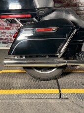 Harley-Davidson® Ultra Limited 2016 FLHTK BLACK W/PINSTRIPE thumb 1