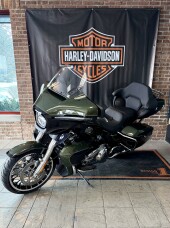 2026 Harley-Davidson® Street Glide® FLHX Olive Steel Metallic / Vivid Black Chrome Trim thumb 1