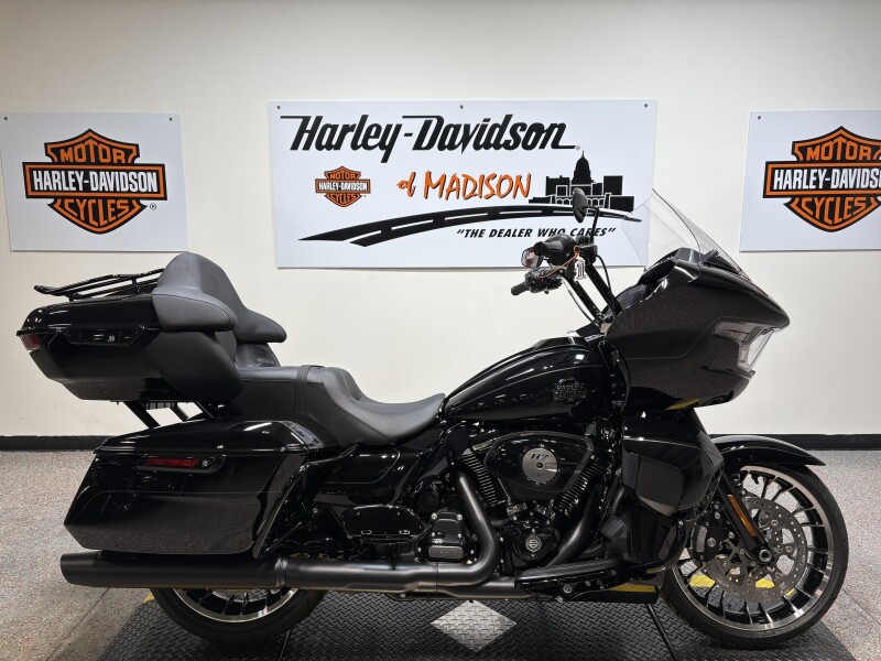 2026 FLTRXL Harley-Davidson® Road Glide Limited Vivid Black Black Trim