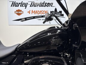 2026 FLTRXL Harley-Davidson® Road Glide Limited Vivid Black Black Trim thumb 2