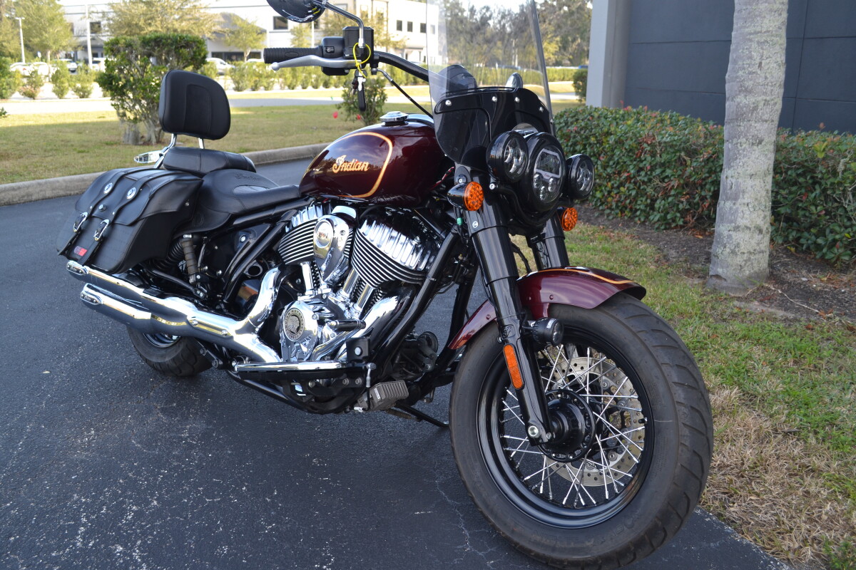 2022 Indian Motorcycle Super Chief® Maroon Metallic, photo 5