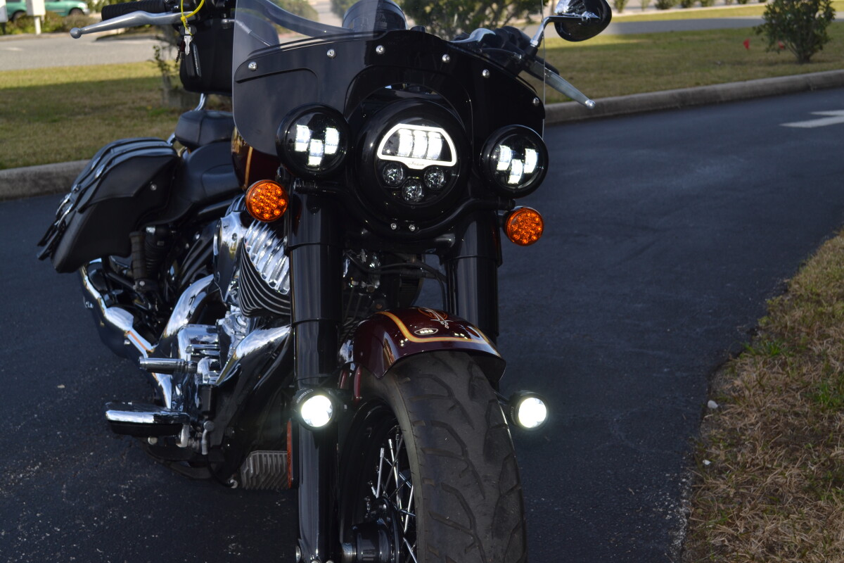 2022 Indian Motorcycle Super Chief® Maroon Metallic, photo 17